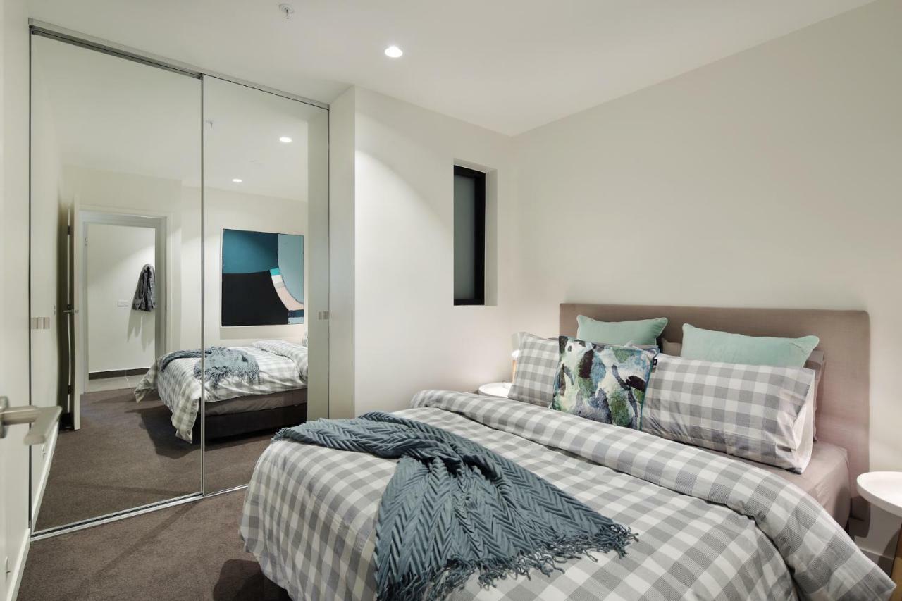 Experience Platinum Hotel Apartments Melbourne Exterior photo