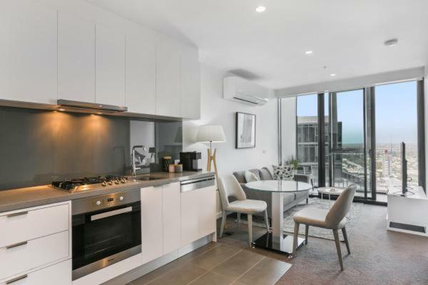 Experience Platinum Hotel Apartments Melbourne Exterior photo