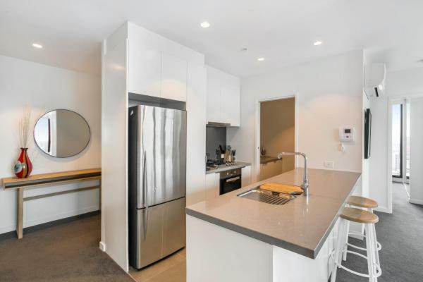 Experience Platinum Hotel Apartments Melbourne Exterior photo
